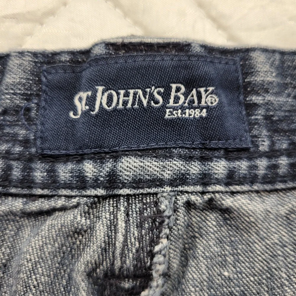 St Johns Bay blue jean cargo shorts size 34